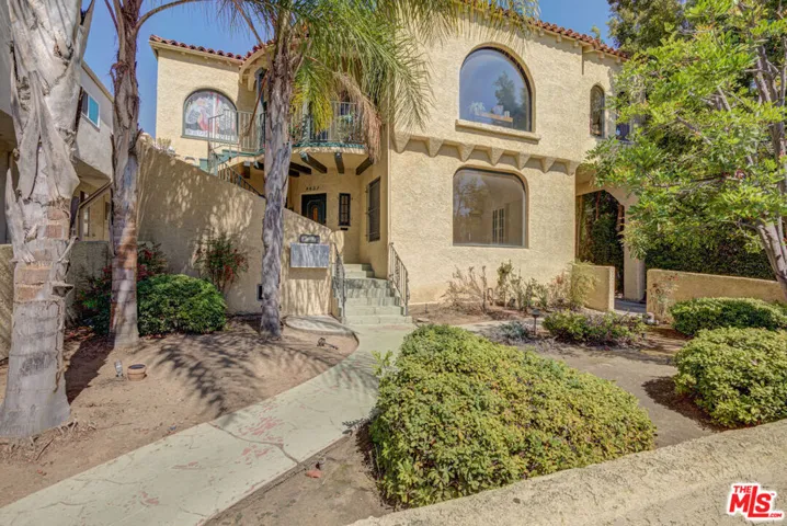 4427 Finley Avenue 1/4, Los Angeles, California 90027