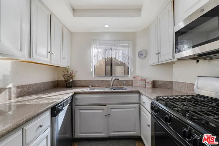 14401 Plummer Street 6, Panorama City, California 91402