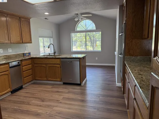 11933 Tammy Way, Grass Valley, California 95949