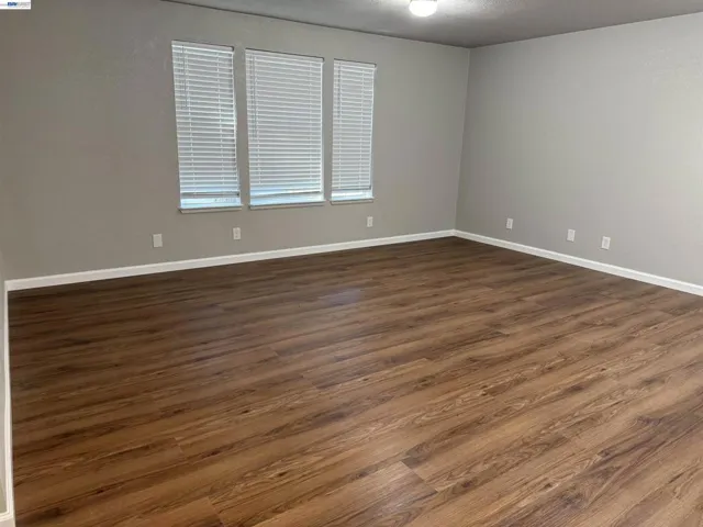 11933 Tammy Way, Grass Valley, California 95949