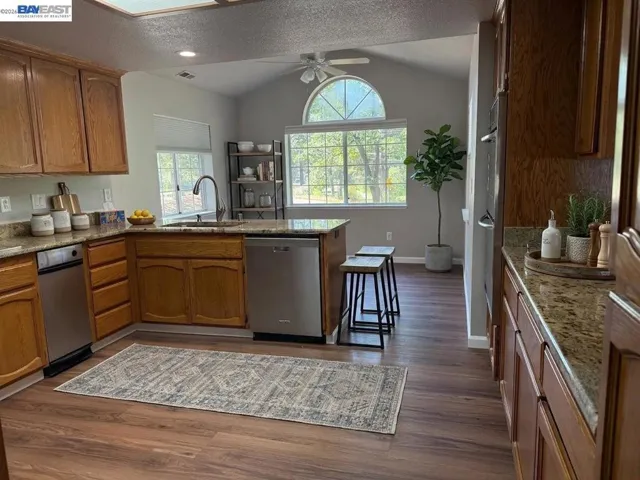 11933 Tammy Way, Grass Valley, California 95949
