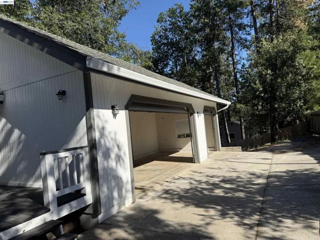 11933 Tammy Way, Grass Valley, California 95949