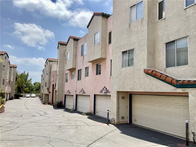13901 Olive View Lane 2, Sylmar, California 91342