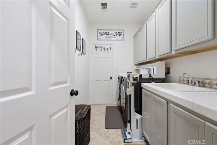 40816 Los Amores Court, Palmdale, California 93551