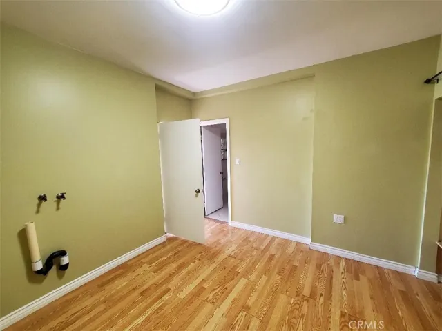 Bedroom/Laundry Hookups