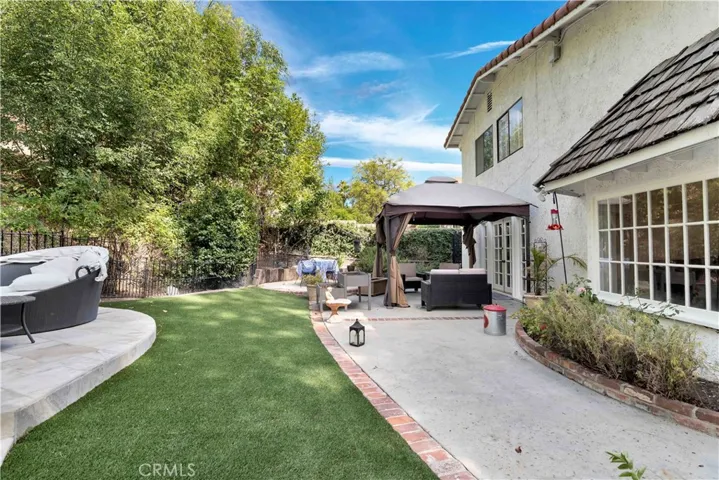 23837 Ladrillo Street, Woodland Hills, California 91367