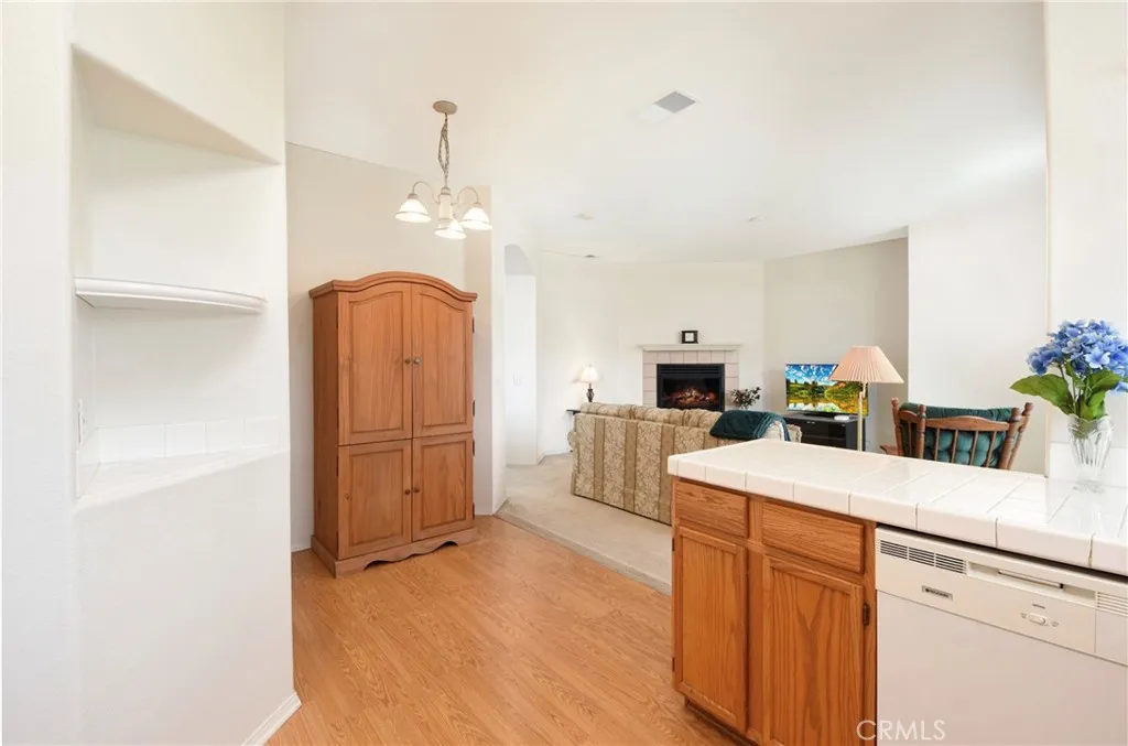 Kitchen/breakfast nook