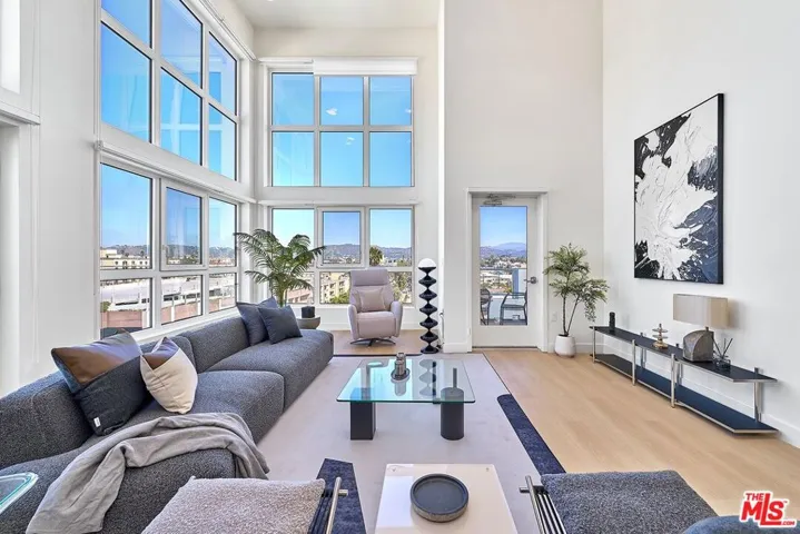 510 S Oxford Avenue 402, Los Angeles, California 90020