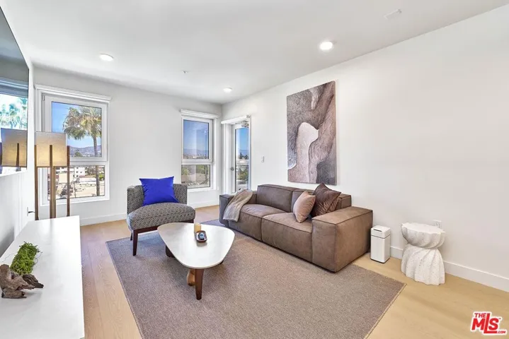 510 S Oxford Avenue 402, Los Angeles, California 90020