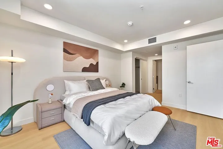 510 S Oxford Avenue 402, Los Angeles, California 90020