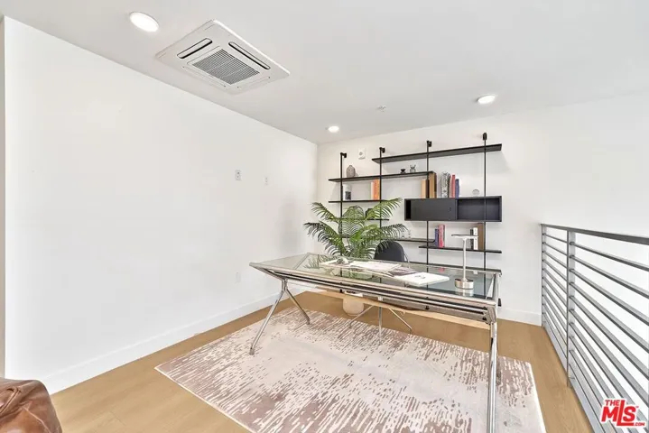 510 S Oxford Avenue 402, Los Angeles, California 90020