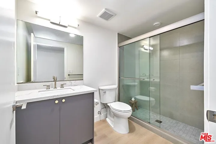 510 S Oxford Avenue 402, Los Angeles, California 90020