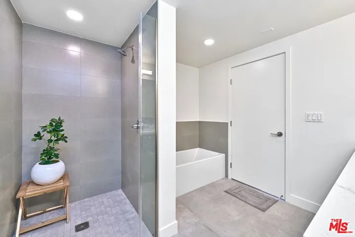510 S Oxford Avenue 402, Los Angeles, California 90020