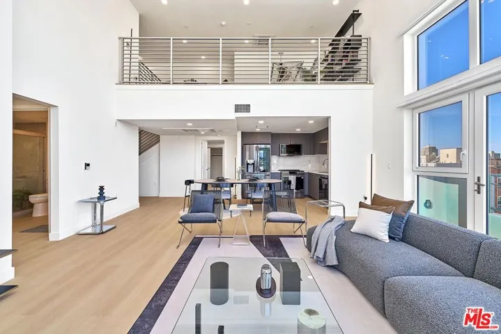 510 S Oxford Avenue 402, Los Angeles, California 90020