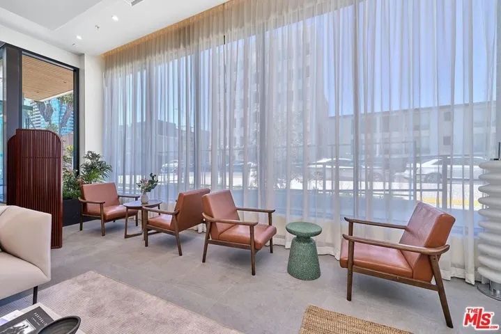 510 S Oxford Avenue 402, Los Angeles, California 90020