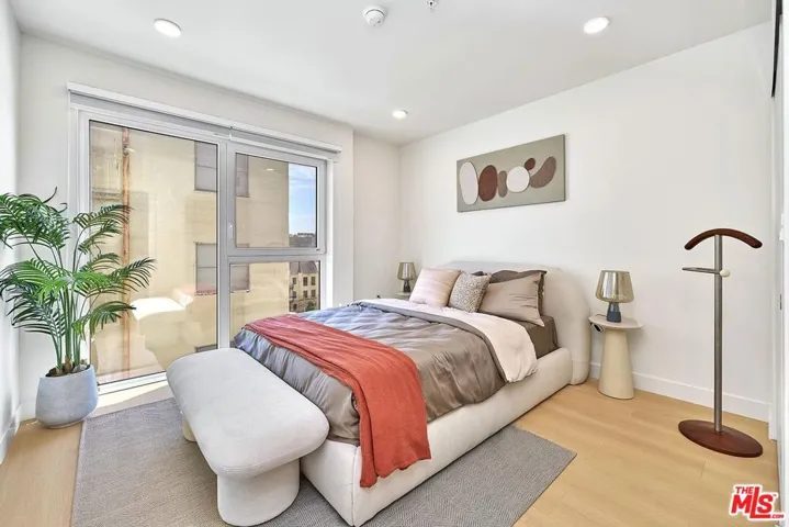 510 S Oxford Avenue 402, Los Angeles, California 90020