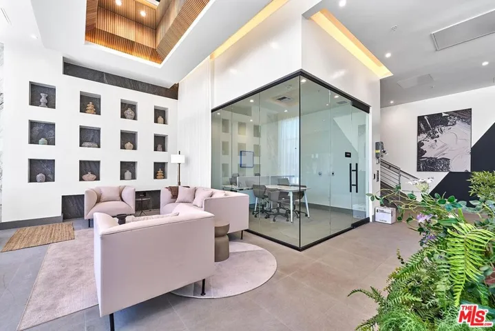 510 S Oxford Avenue 402, Los Angeles, California 90020