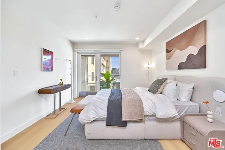 510 S Oxford Avenue 402, Los Angeles, California 90020