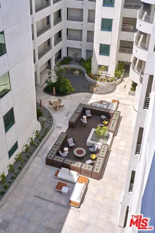 510 S Oxford Avenue 402, Los Angeles, California 90020