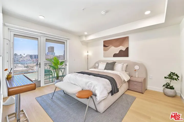 510 S Oxford Avenue 402, Los Angeles, California 90020