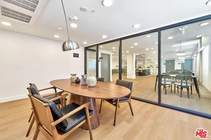 510 S Oxford Avenue 402, Los Angeles, California 90020