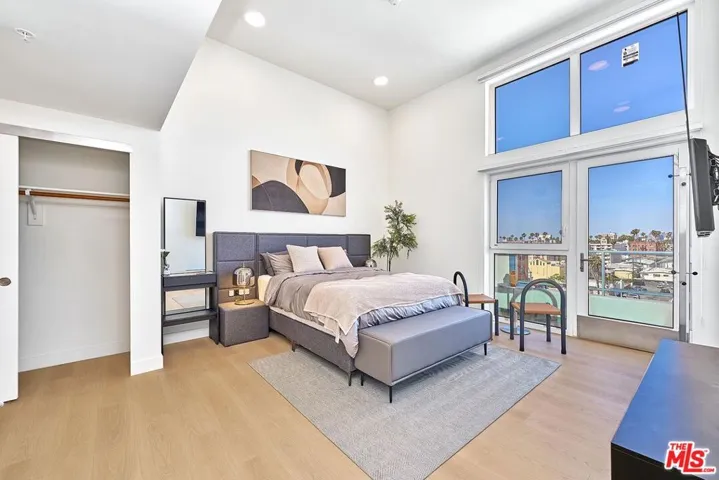 510 S Oxford Avenue 402, Los Angeles, California 90020