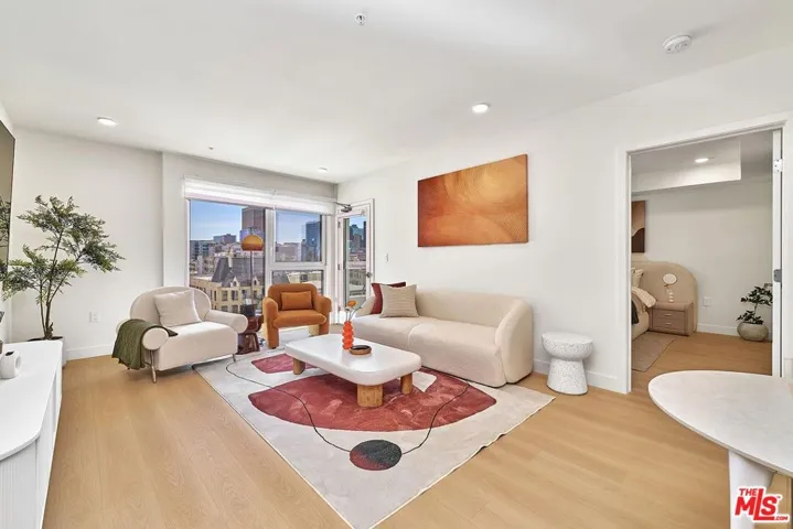 510 S Oxford Avenue 402, Los Angeles, California 90020