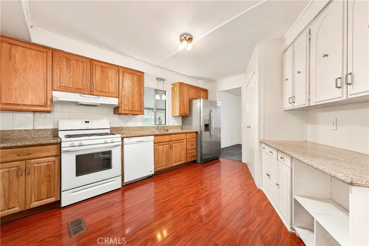 21213 Jimpson Way, Canyon Country, California 91351