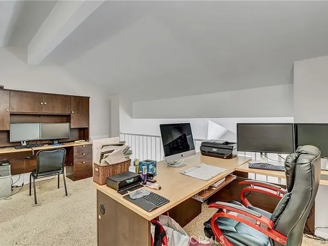 Bonus Room as Office
