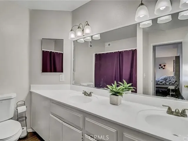 Bathroom 2 Double Sink