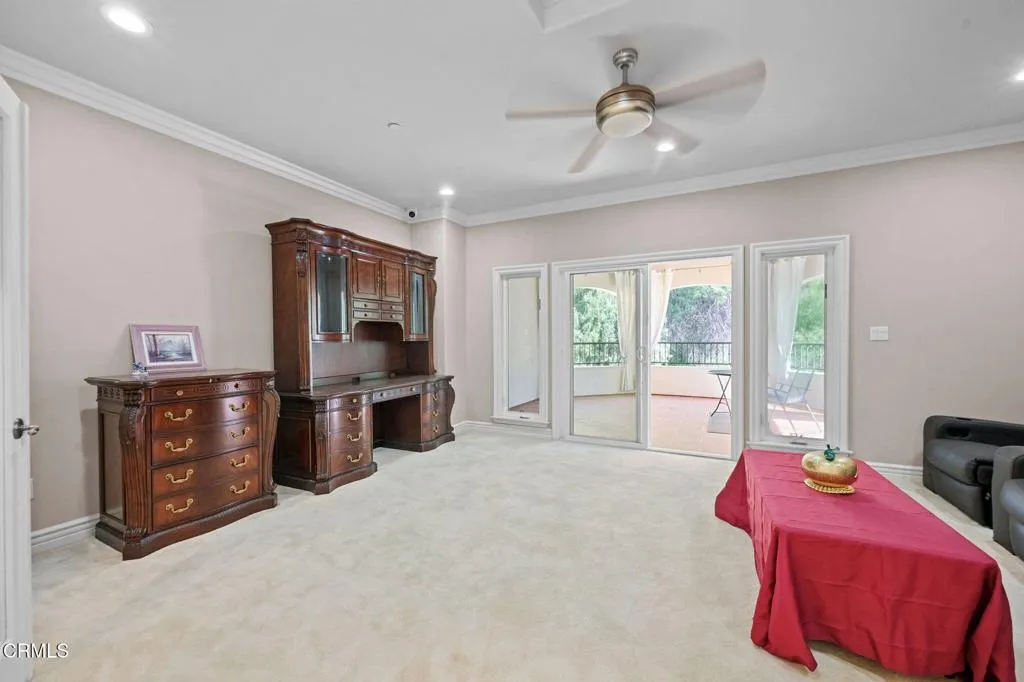 2nd floor Family Room