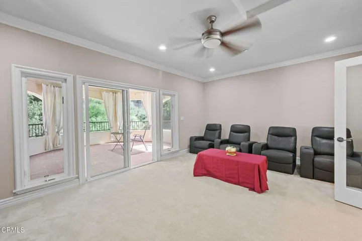 2nd Floor Family Room