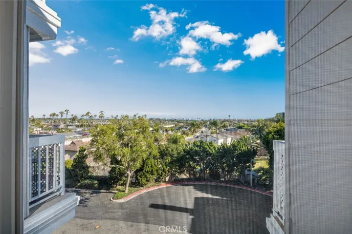 20331 Bluffside 321, Huntington Beach, California 92646