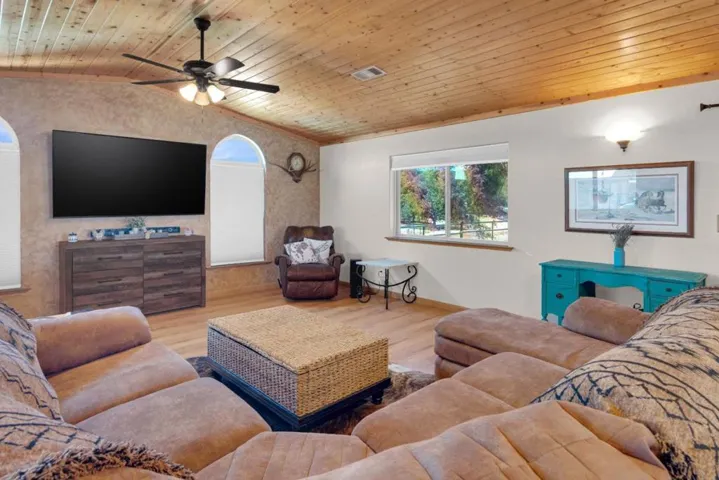 68180 Jolon Road, Bradley, California 93426