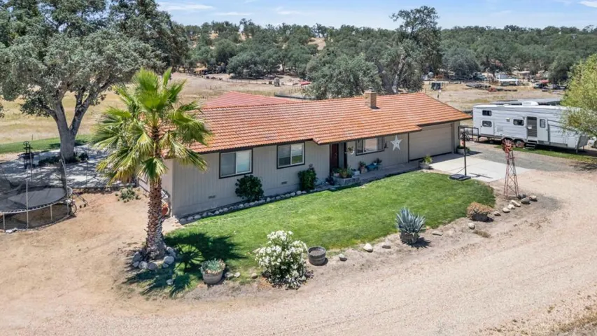 68180 Jolon Road, Bradley, California 93426