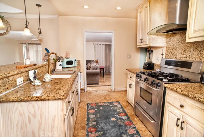 11838 Terra Bella, Sylmar, California 91342