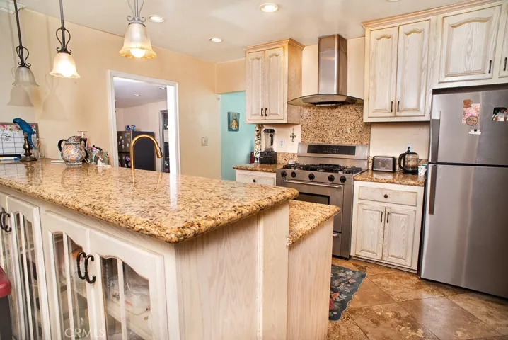 11838 Terra Bella, Sylmar, California 91342