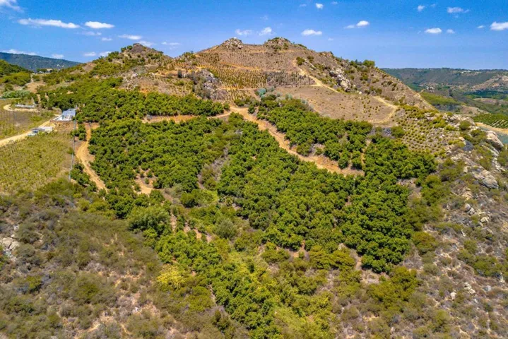 1 Los Gatos Road, Temecula, California 92590