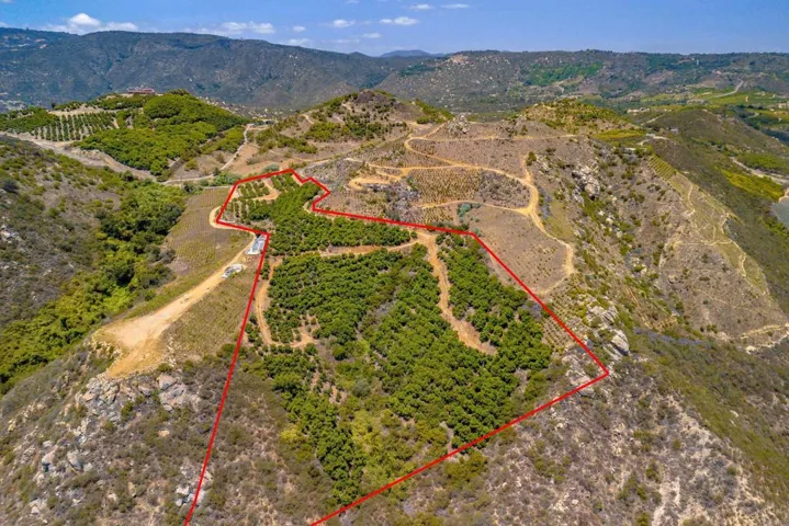 1 Los Gatos Road, Temecula, California 92590