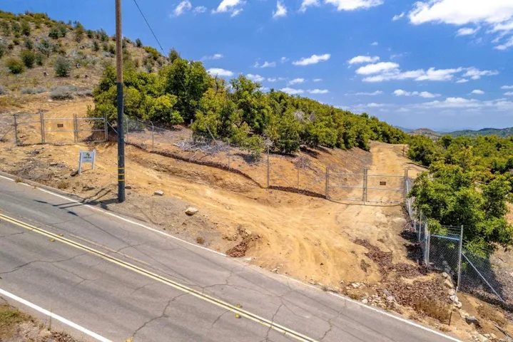 1 Los Gatos Road, Temecula, California 92590