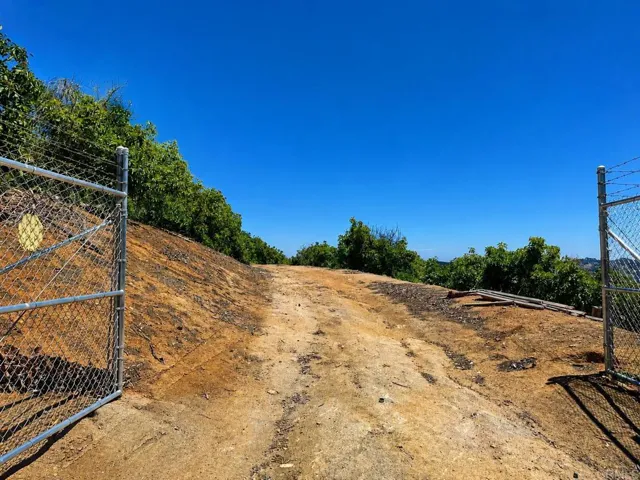 1 Los Gatos Road, Temecula, California 92590