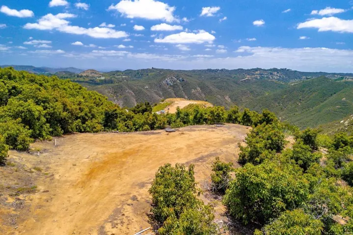 1 Los Gatos Road, Temecula, California 92590