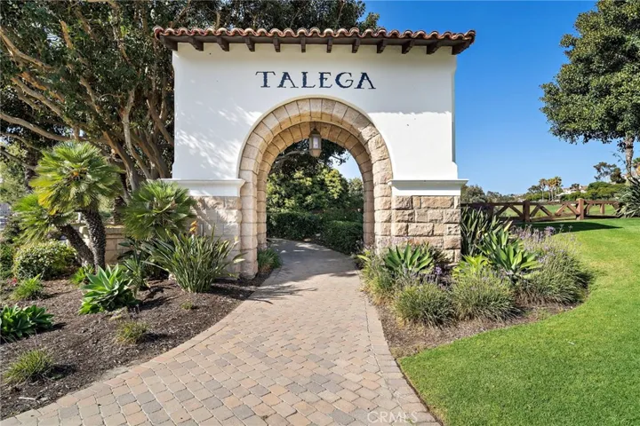 82 Avenida Cristal, San Clemente, California 92673