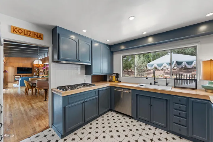 2046 Los Encinos Rd. MLS-37