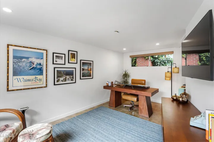 2046 Los Encinos Rd. MLS-47