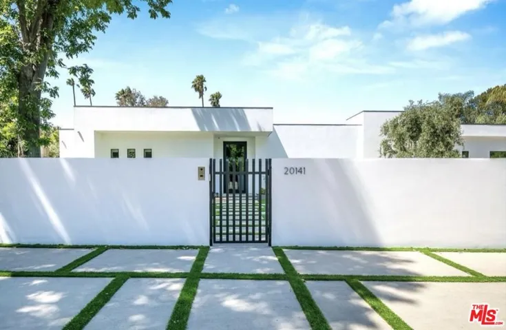 20141 Wells Drive, Woodland Hills, California 91364