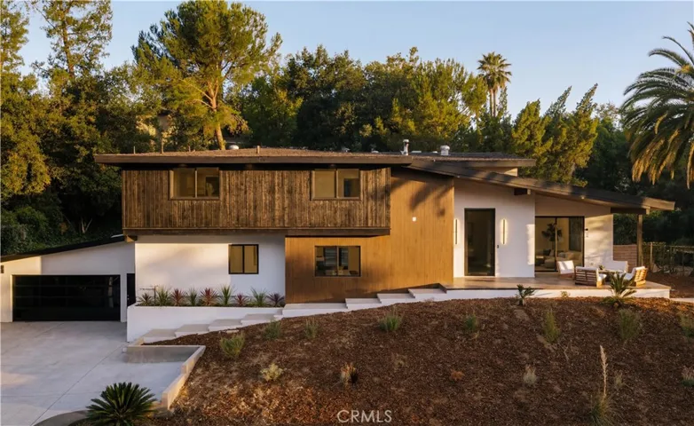 4041 Vanalden Avenue, Tarzana, California 91356