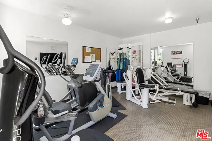308 N Sycamore 102, Los Angeles, California 90036