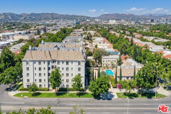 308 N Sycamore 102, Los Angeles, California 90036