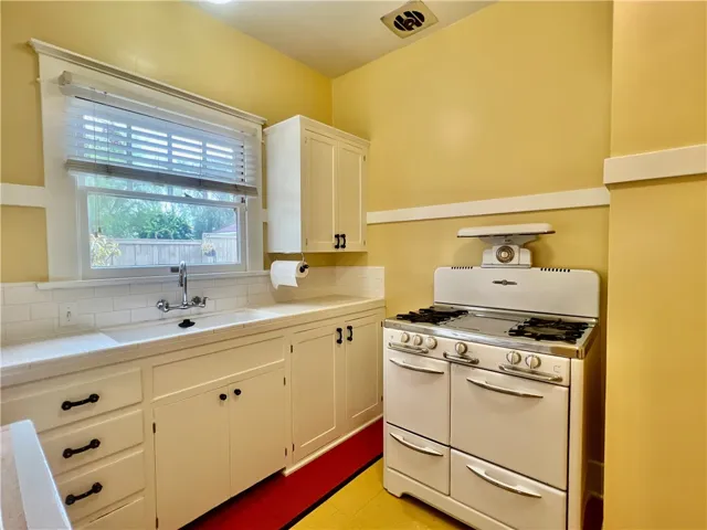 115 W Stueckle Avenue 3, Anaheim, California 92805